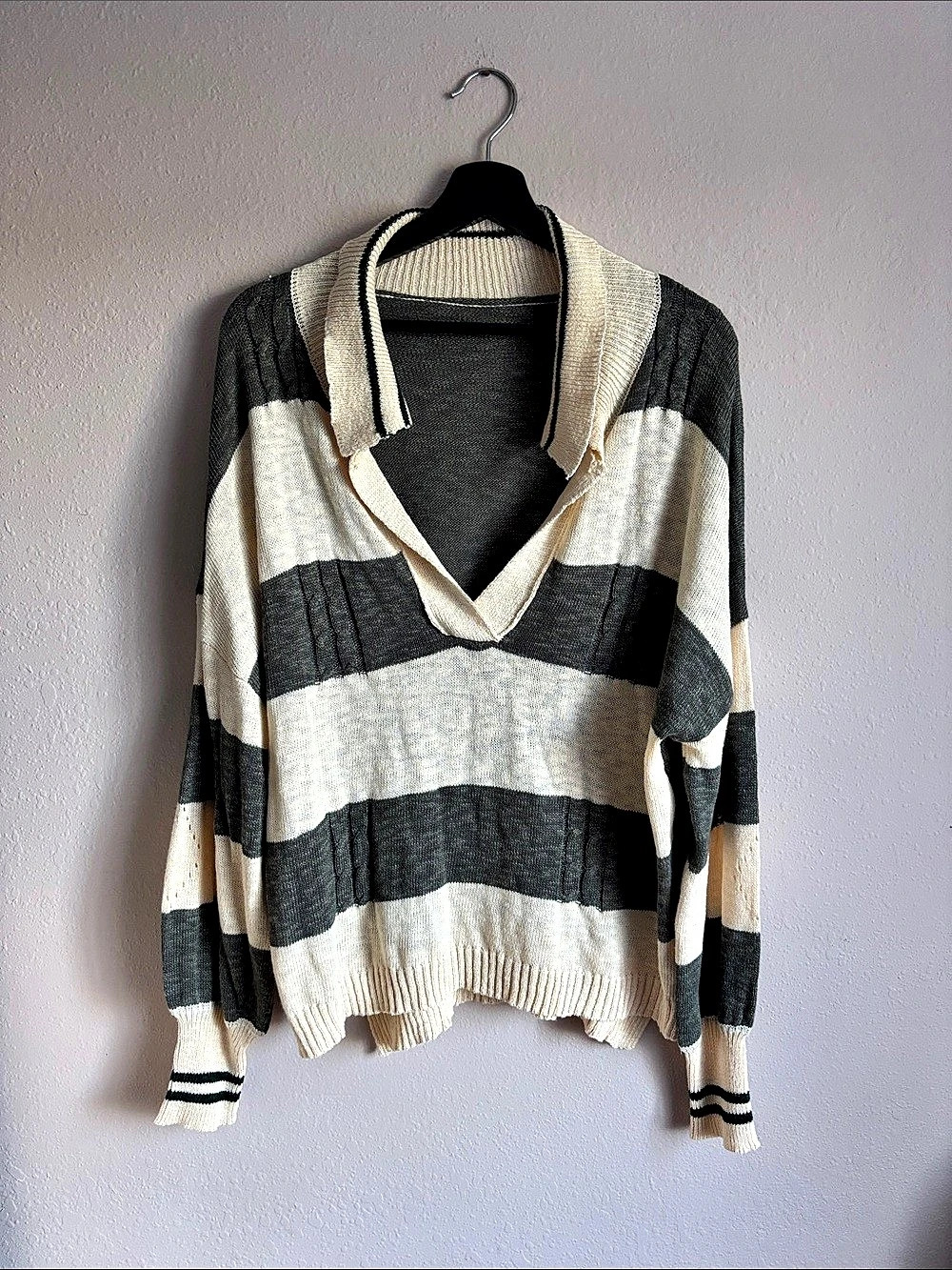 Oversized Cozy Deep V Polo Green Ivory Boyfriend Sweater Size L-XL